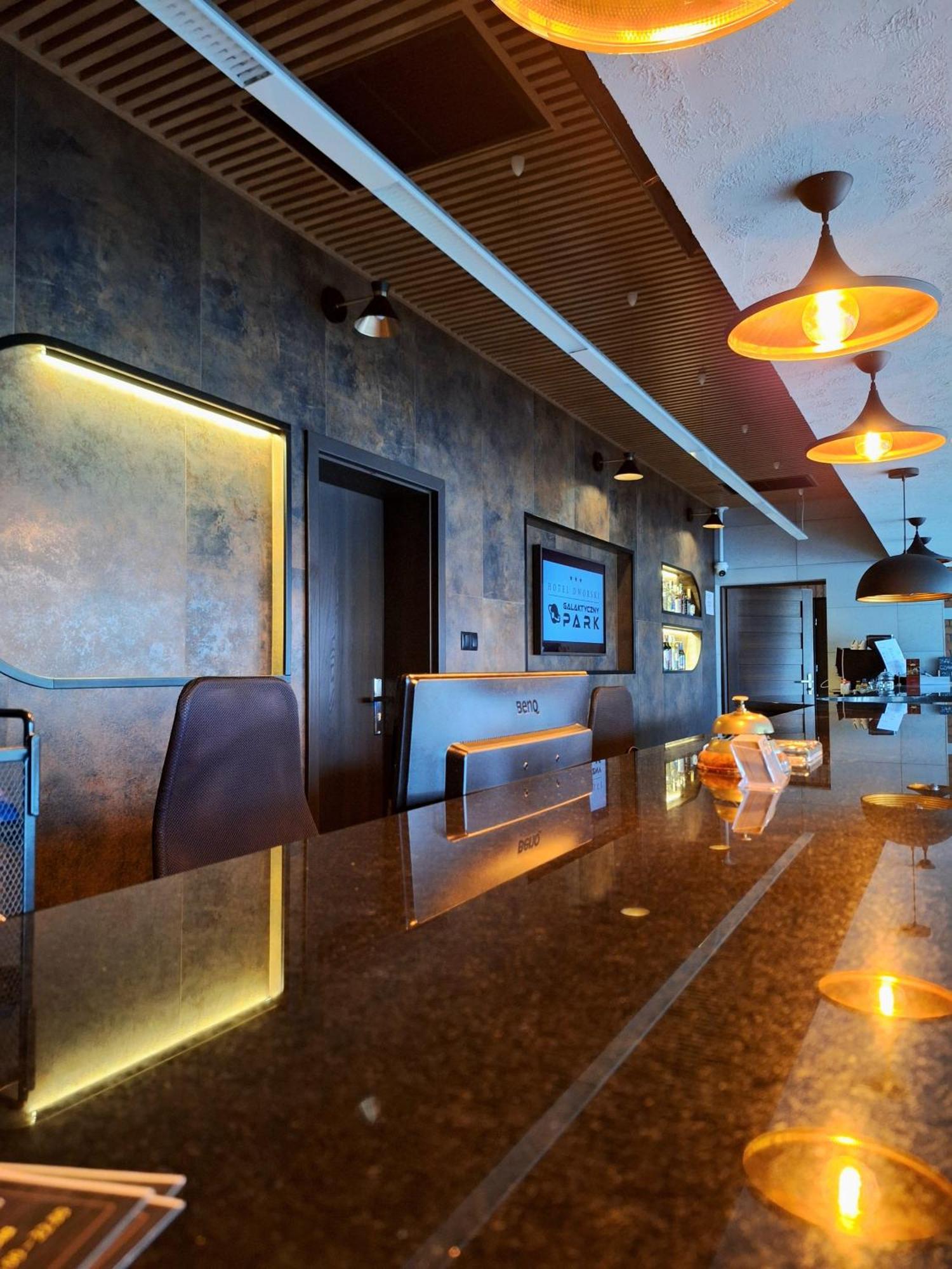 Warzymice Hotel Dworski Galaktyczny Park מראה חיצוני תמונה