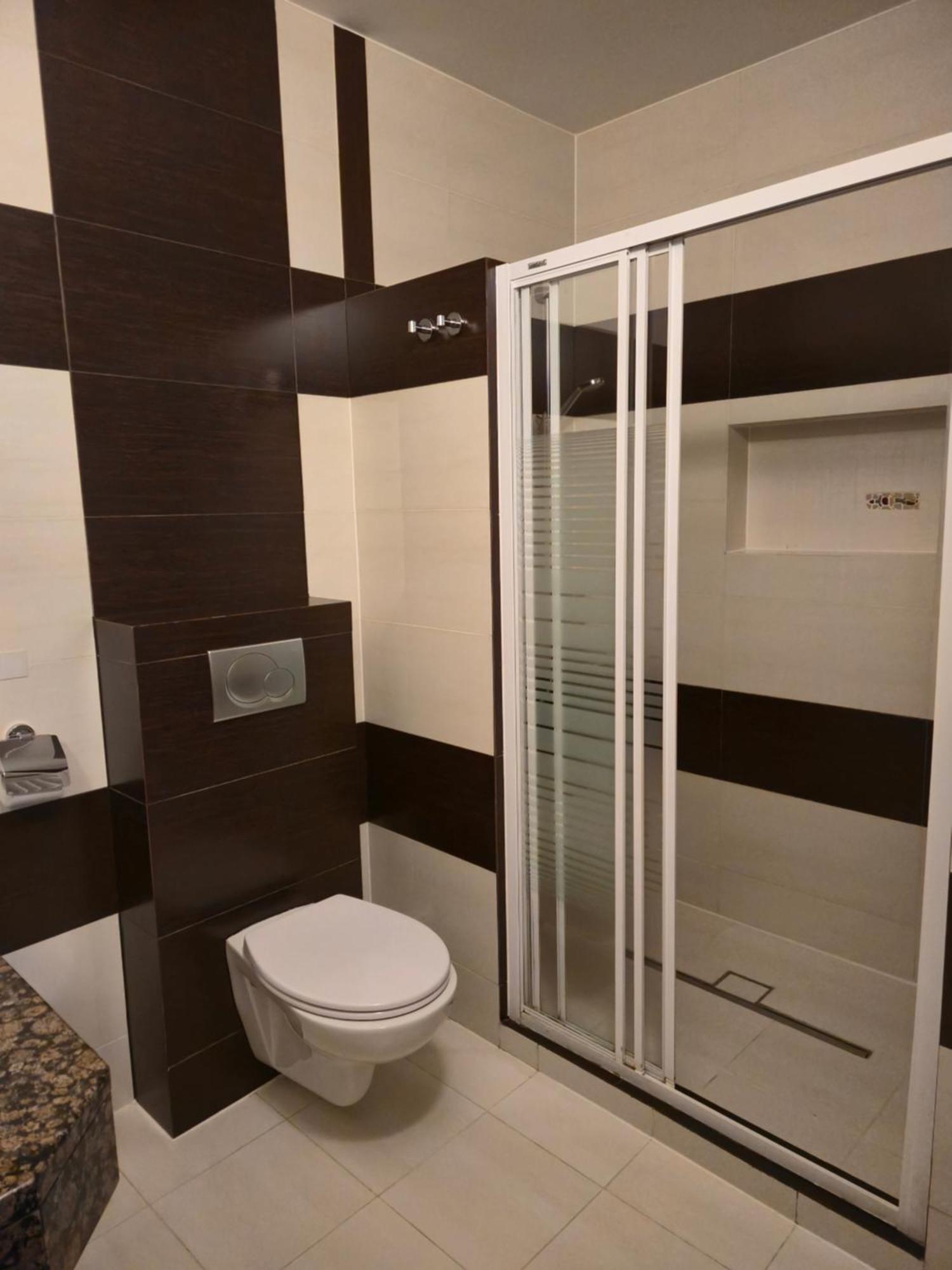 Warzymice Hotel Dworski Galaktyczny Park מראה חיצוני תמונה