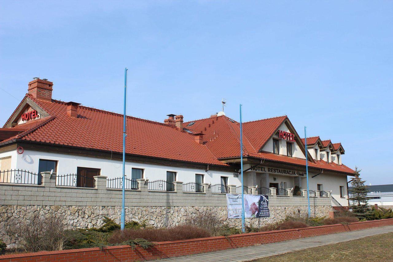 Warzymice Hotel Dworski Galaktyczny Park מראה חיצוני תמונה