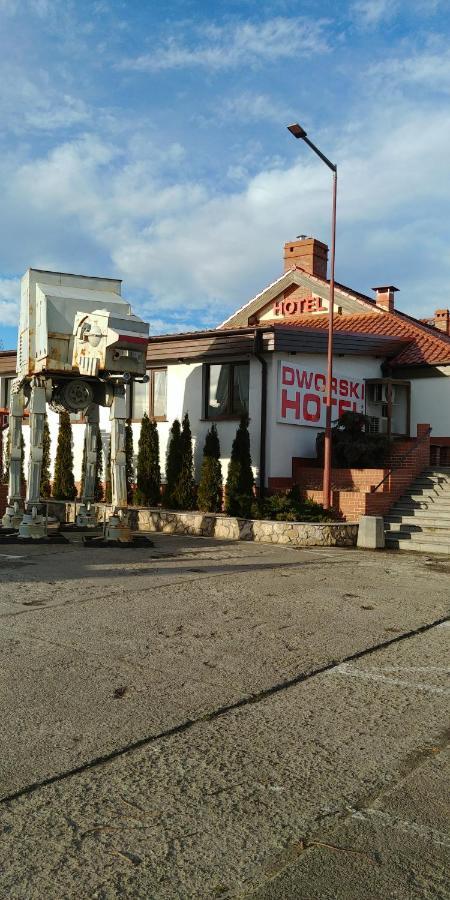 Warzymice Hotel Dworski Galaktyczny Park מראה חיצוני תמונה